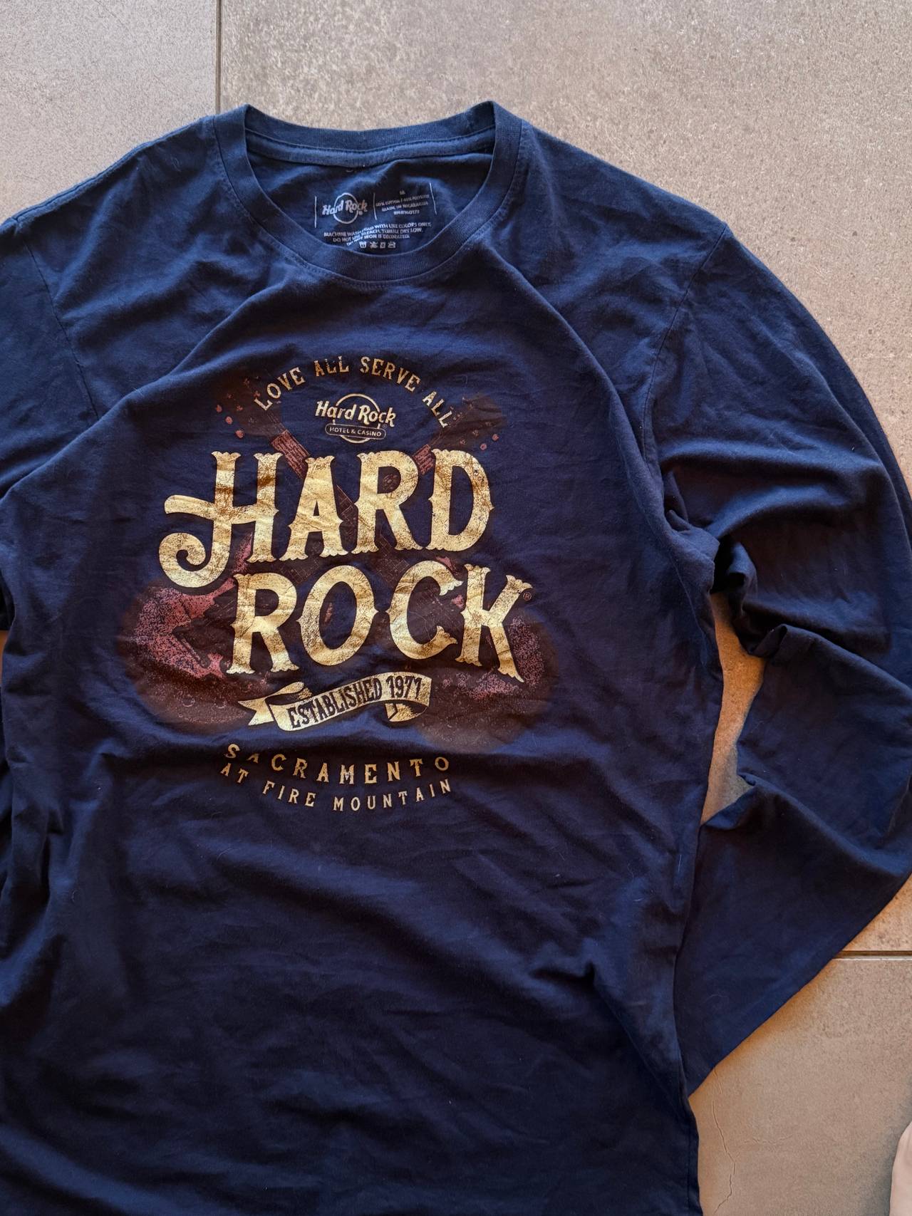 REMERA HARD ROCK T.M